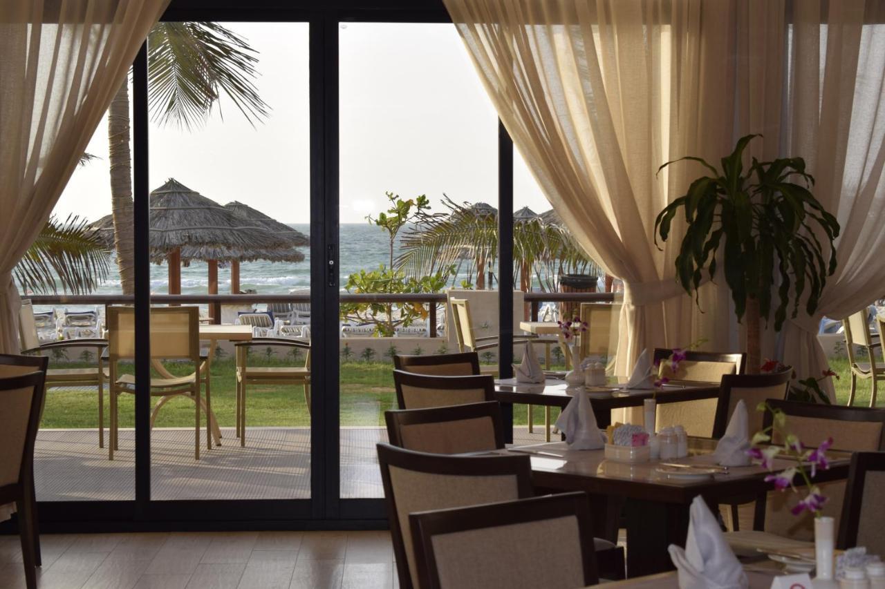 Lou'Lou'A Beach Resort Шарджа Экстерьер фото